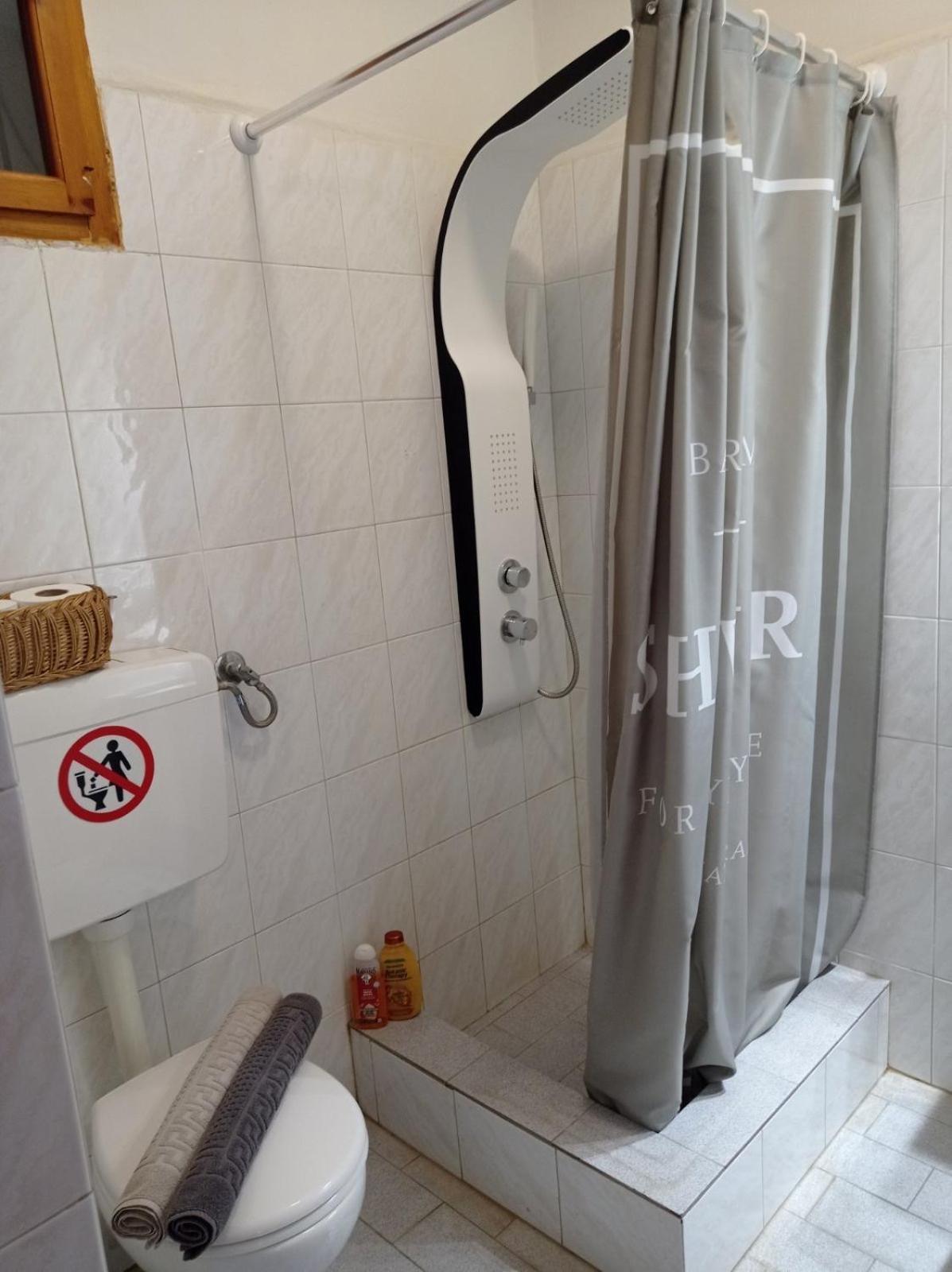 Appartamento Comfortable & Cozy House Volos Esterno foto